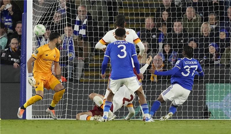 من لقاء  ليستر سيتي وروما 