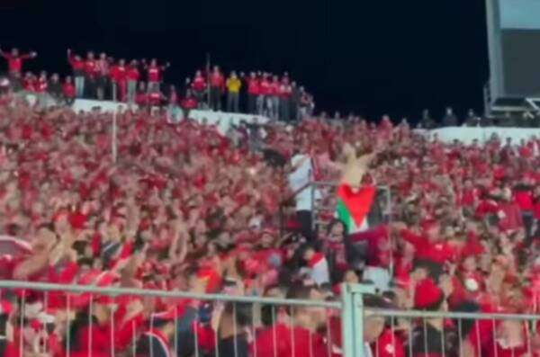 الحسوني وسط جمهور الوداد