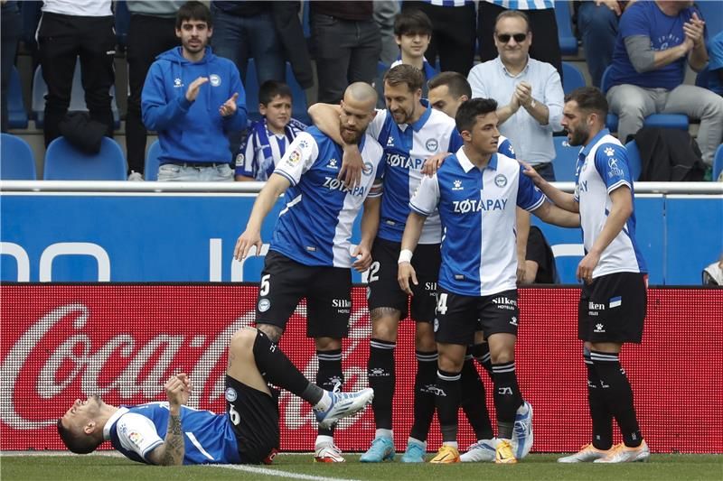 لاعبو ديبورتيفو ألافيس