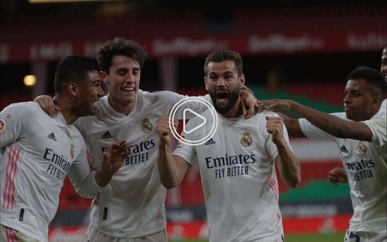 ناتشو مع لاعبي الريال