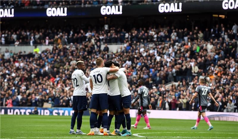 لاعبو توتنهام هوتسبير 