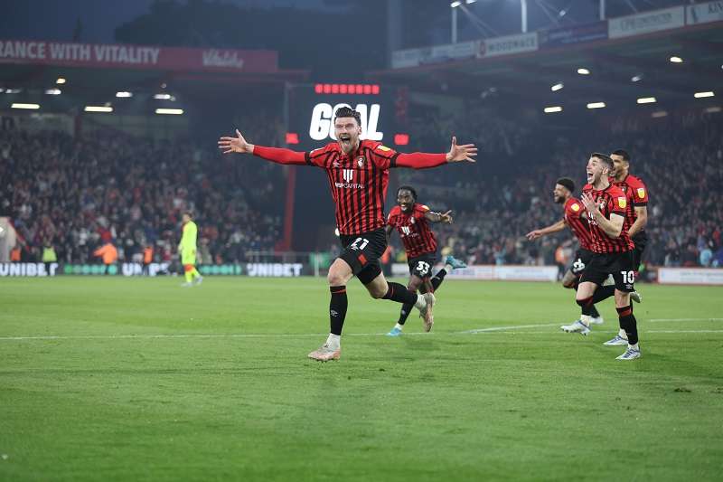 من اللقاء (نقلا عن حساب بورنموث علي تويتر)