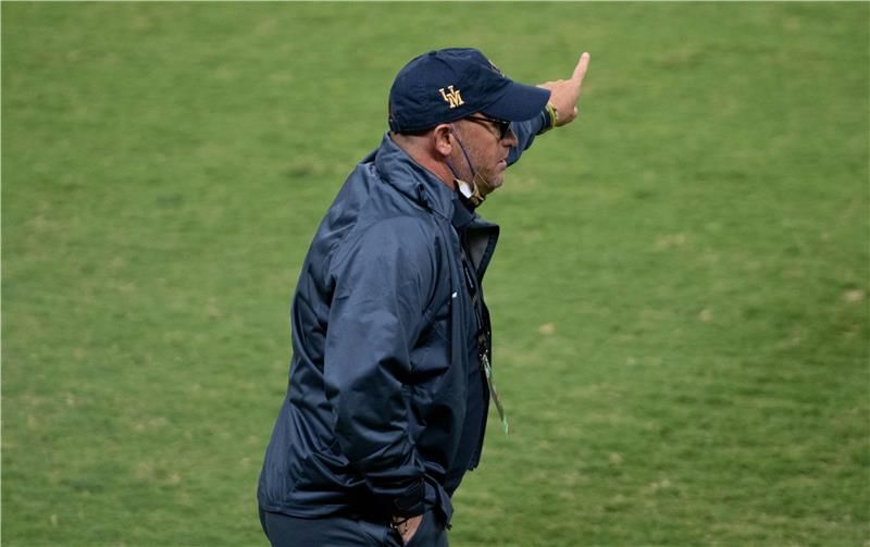 أندريس ليليني