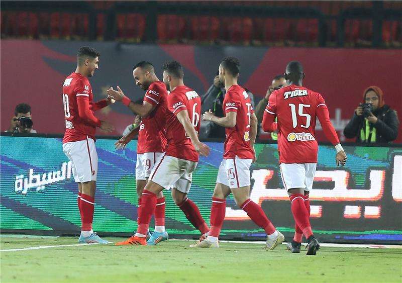 لاعبو الأهلي