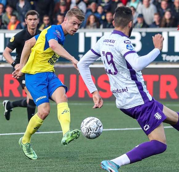 من اللقاء (نقلا عن حساب كامبور علي تويتر)