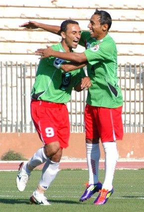 شلباية يقود الوحدات للفوز الاول