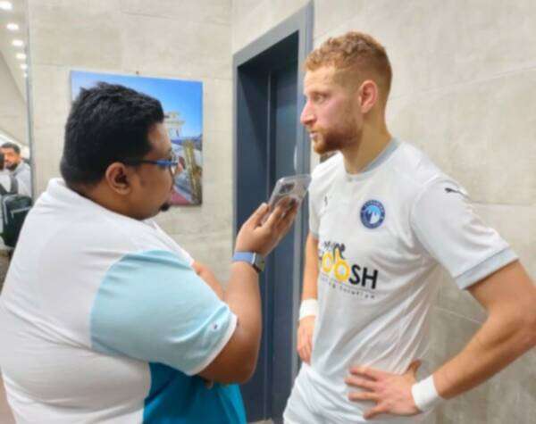 فخر الدين أثناء حديثه لمراسل كووورة