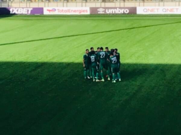 لاعبو الأهلي طرابلس