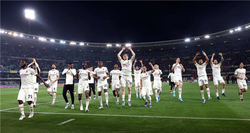 لاعبو ميلان