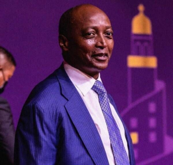 موتسيبي رئيس الكاف