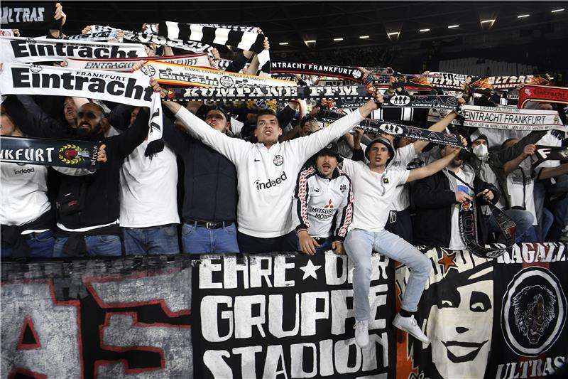 جماهير آينتراخت فرانكفورت 