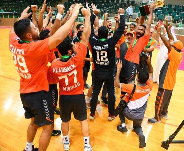 لاعبو الخليج 