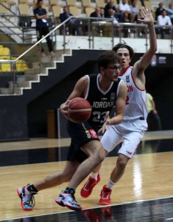 من مباراة الأردن ولبنان