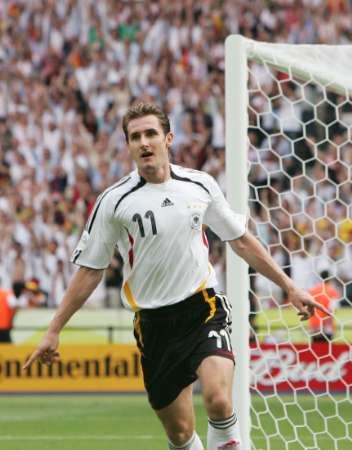 2006-06-20t145211z_01_wctz36_rtridsp_2_sport-soccer-world