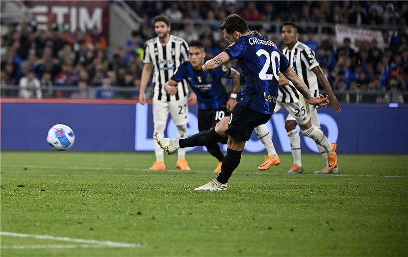 من لقاء أمس