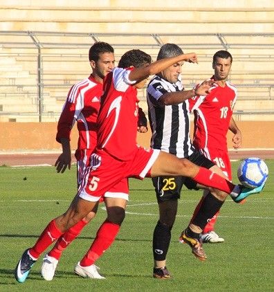 عوض راغب ازعج دفاعات الجزيرة بتحركاته
