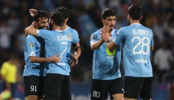 فرحة لاعبي الفيصلي بهدف الروشدي