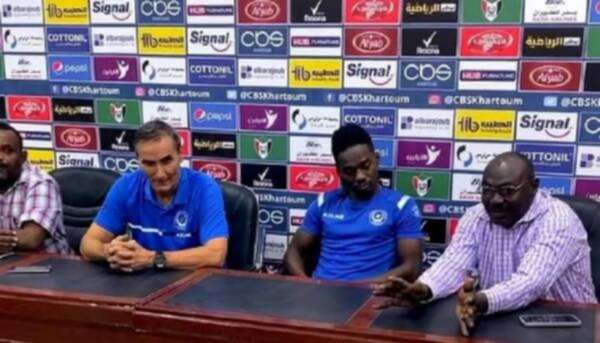 من المؤتمر الصحفي