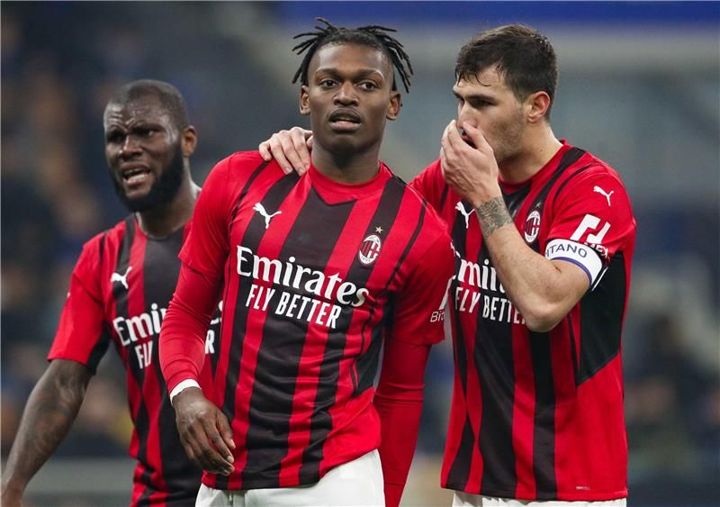 لاعبو ميلان