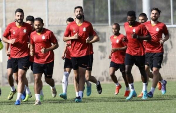  لاعبو الوحدات