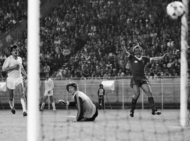 alan%20kennedy%20liverpool%201981-2