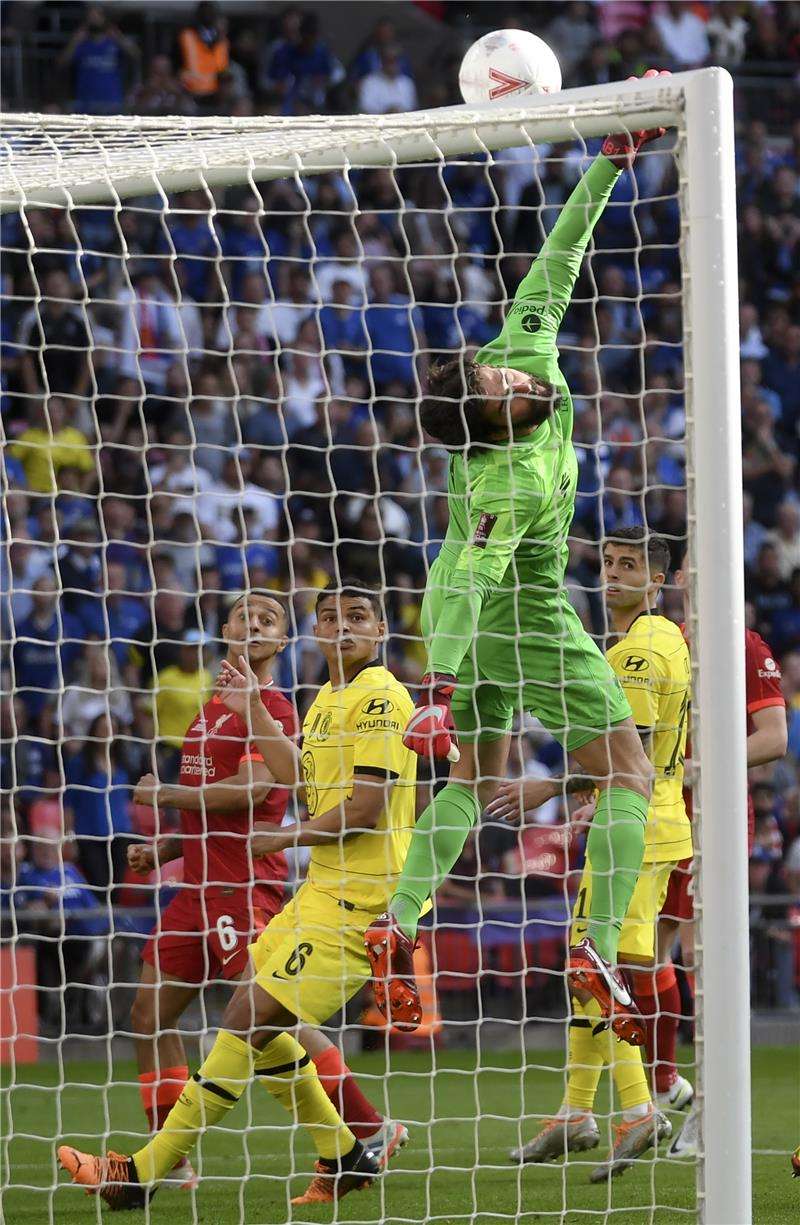 أليسون بيكر