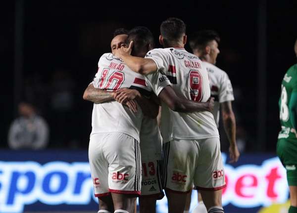 من اللقاء (نقلا عن حساب ساو باولوعلي تويتر)