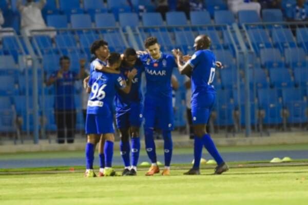 لاعبو الهلال