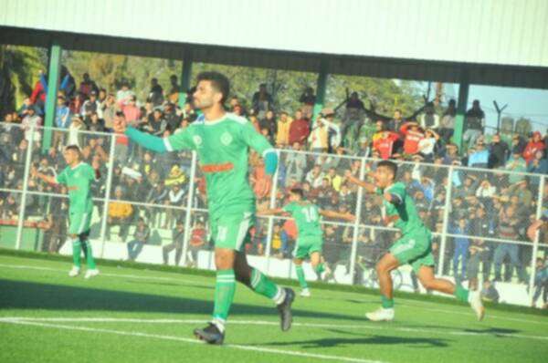 محمود سلمي لاعب الشجاعية