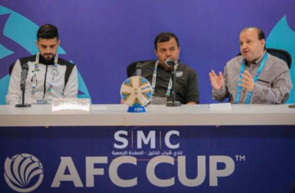 مدرب شباب الخليل في المؤتمر الصحفي