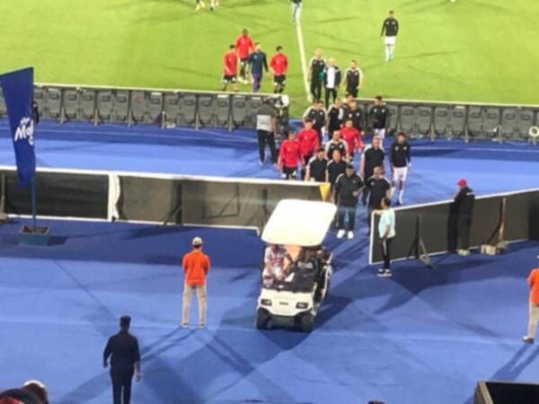 أثناء مغادرة المثلوثي