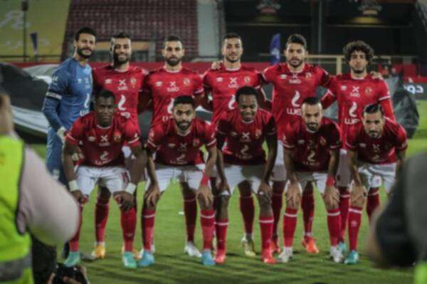 لاعبو الأهلي