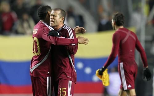 2011-07-032011-07-03t212251z_01_bas637_rtridsp_3_soccer-copa_reuters