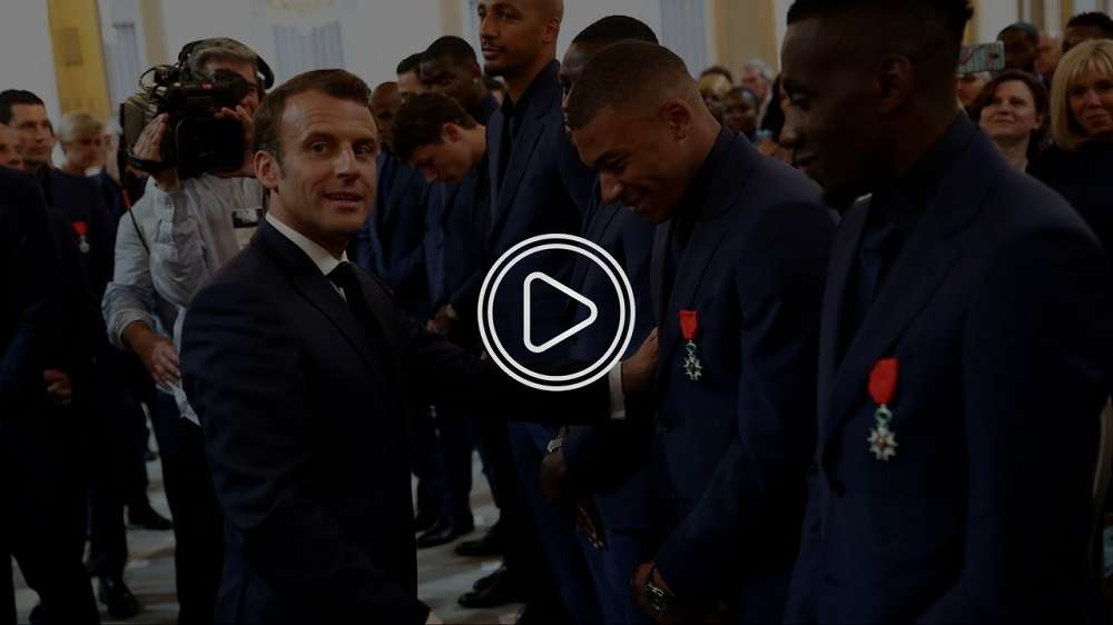 مبابي وماكرون