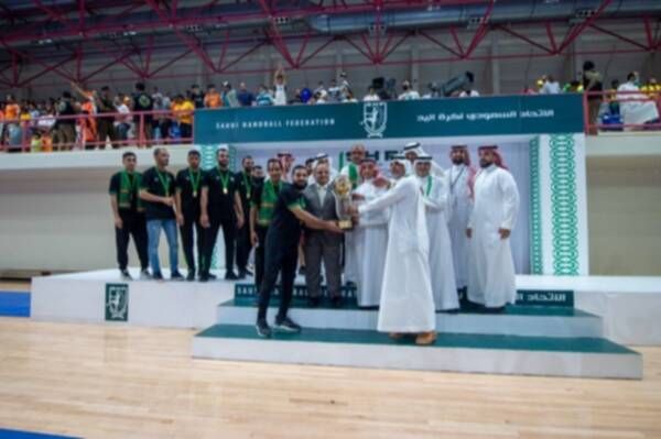 من تتويج النور