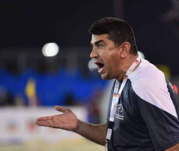 عماد هاشم مدرب فلسطين للشواطئ