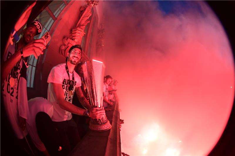 من الاحتفالات