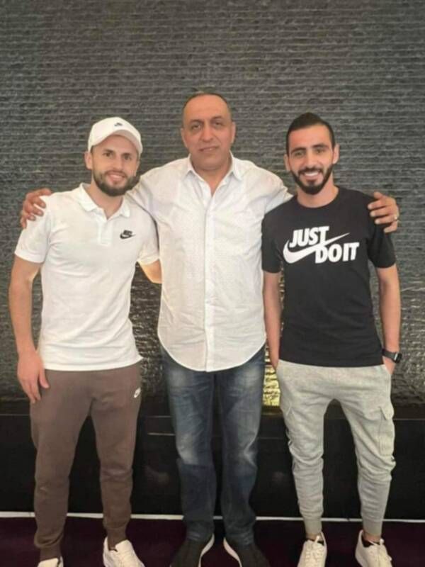 قطيشات يتوسط العرسان وأبو جلبوش