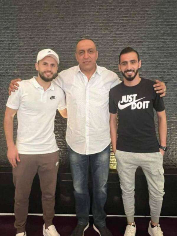 قطيشات يتوسط العرسان وأبو جلبوش