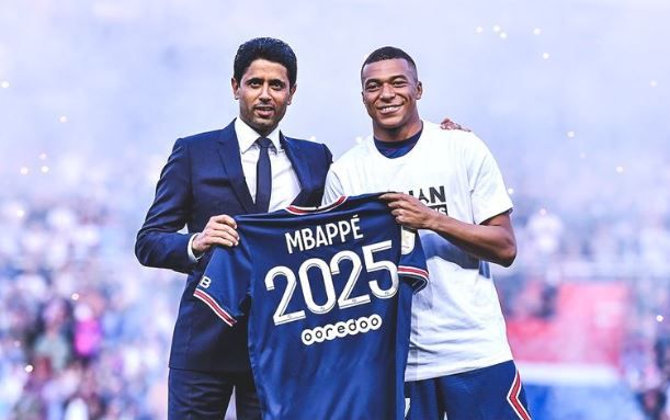 كيليان مبابي مع الخليفي