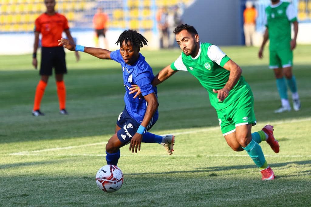 جانب من مباراة سموحة وإيسترن كومباني