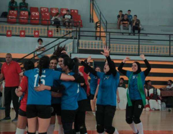 لاعبات الأهلي