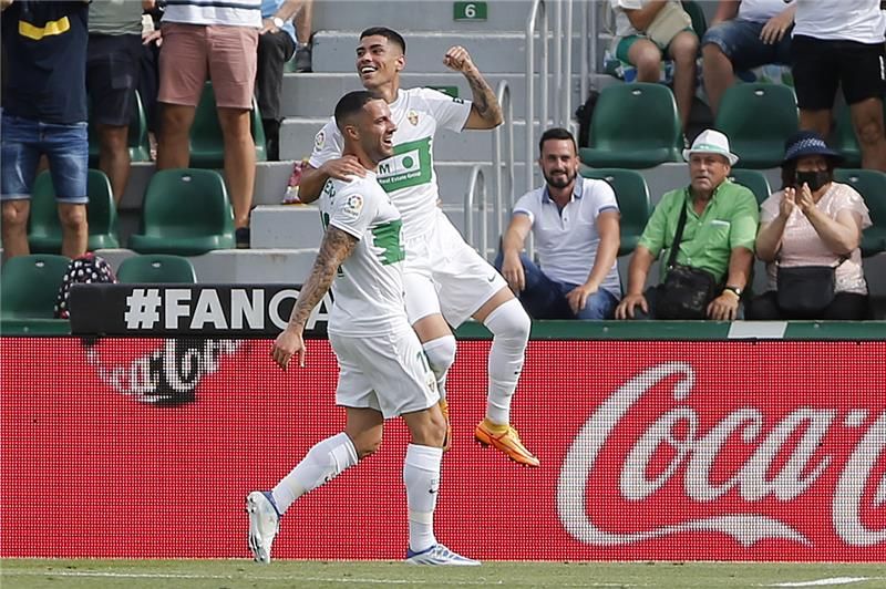 لاعبو إلتشي 