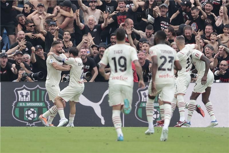 جيرو ولاعبو ميلان