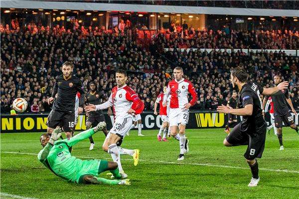 لقطة من آخر لقاء جمع روما مع فينورد