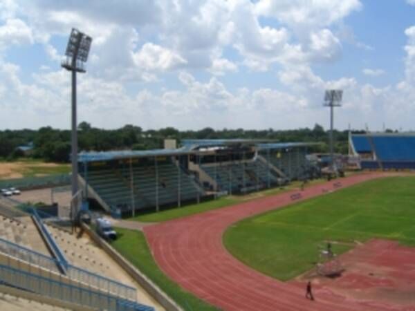 ملعب شهداء بنينا