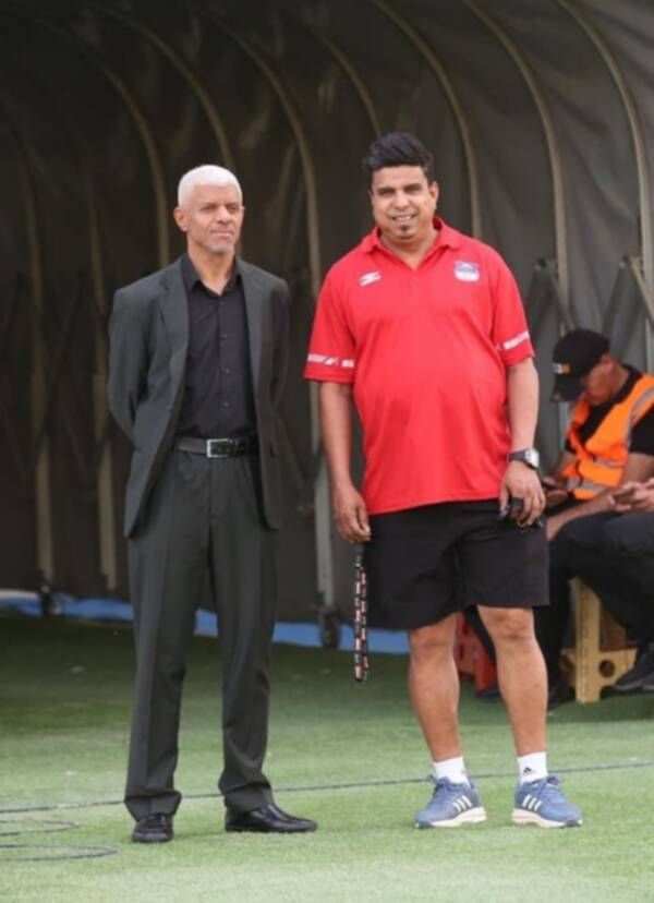 بهاء كاظم (يمين)