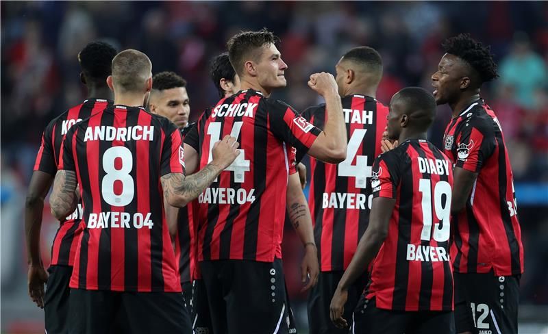 لاعبو باير ليفركوزن