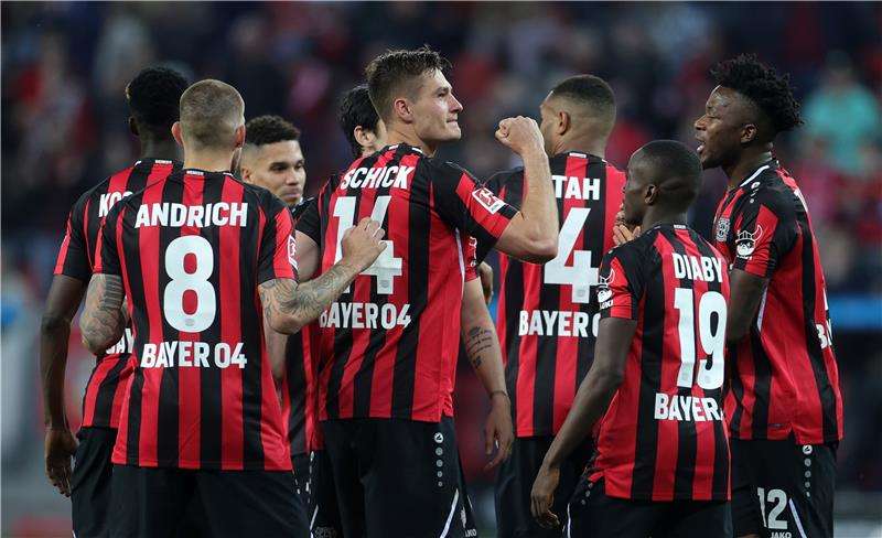 لاعبو باير ليفركوزن