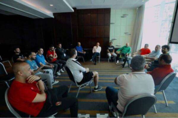 من الاجتماع